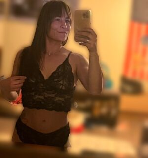 Jessica Eye Instagram - Babe 🖤.
.
.
#jessicaevileye #sexywomens #evileye 
#lovemyself #hotgirlsummer #retired #friday