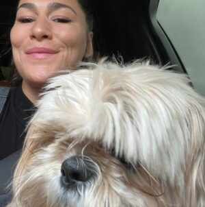 Jessica Eye Instagram - I can’t wait to see my Diego !!! Who here has a hard time being away from their fur babies 🐕🙃?