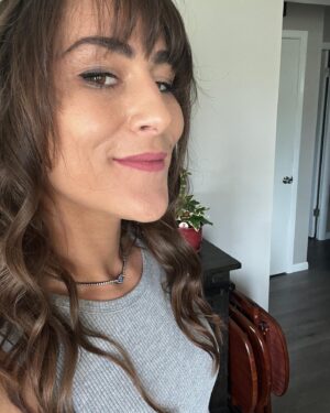 Jessica Eye Instagram - Reschedule my real estate exam for Monday 🙂. 
.
.
#jessicaevileye #cleveland #realestate #retired #millionairemindset #supremeteam #kellerwilliams