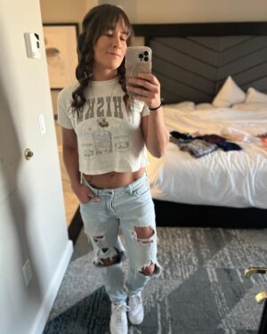 Jessica Eye Instagram - Day 2 …  was challenging and emotional but so beautiful. I am still digesting the places I went on the guide 🍄. I feel a over whelming sense of freedom but also extremely exhausted physically. I felt like I walked thru all 36 years of my life in 2 days. Ill share more as I regain energy . 🧿🫶🏼
.
#jessicaevileye #jessicaeye