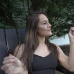 Jessica Eye Instagram - “ Struggle is the enemy but weed is the remedy “ 💚🎄 . . #jessicaevileye #earthsmedicine #happyplace #marijuana #medicaluseonly🌿 #joints