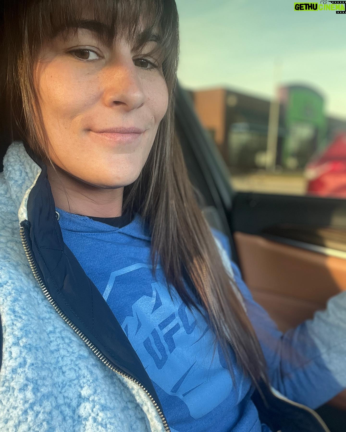 Jessica Eye Instagram - New hair cut who dis 😂. . . #jessicaevileye #letsbang #bangs #retired #cleveland #ohio