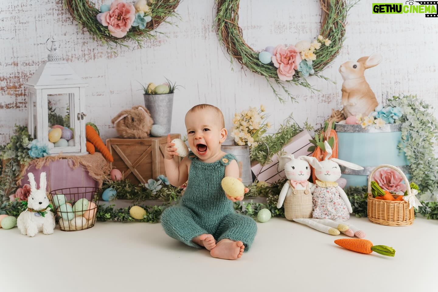Jessica Fox Instagram - Happy Easter! I have been so excited to share these fabulous photos! I feel the second one captures a certain little bundle of energy very well! Photos by the very talented @chaptertwophotography who was introduced to me by Marcelle at @mumandme_app (not an ad - just a recommendation)