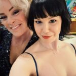 Jessica Fox Instagram - Mum went out out for Auntie TamTam! A beautiful evening @mariposatrust and @sayinggoodbye_charity ♥️