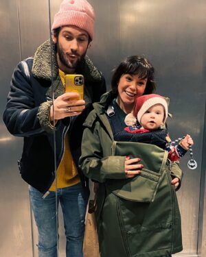 Jessica Fox Instagram - Happy Christmas from the lift at Chester Market. Give all your loved ones an extra squeeze tonight. Wishing you all a very Merry Christmas filled with love, peace, happiness and good health. 🎄