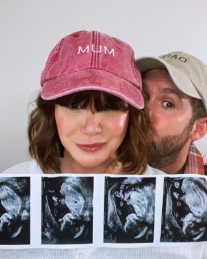 Jessica Fox Instagram - This week has been baby loss awareness week. So it seemed a good (and bad) time to share our story at the end of such an important and heartbreaking campaign and to show our support to all those who have been or are going through a similar journey. 

Trigger warning: Trying to conceive and conceiving after loss. Please make use of the mute or unfollow button if any of this is too much for you. 

Out of difficulties, grow miracles. ❤️

Due spring 2023. 🌼

#babylossawarenessweek #ttcjourney #miscarriageawareness #pregnancyannouncement #pregnancyafterloss