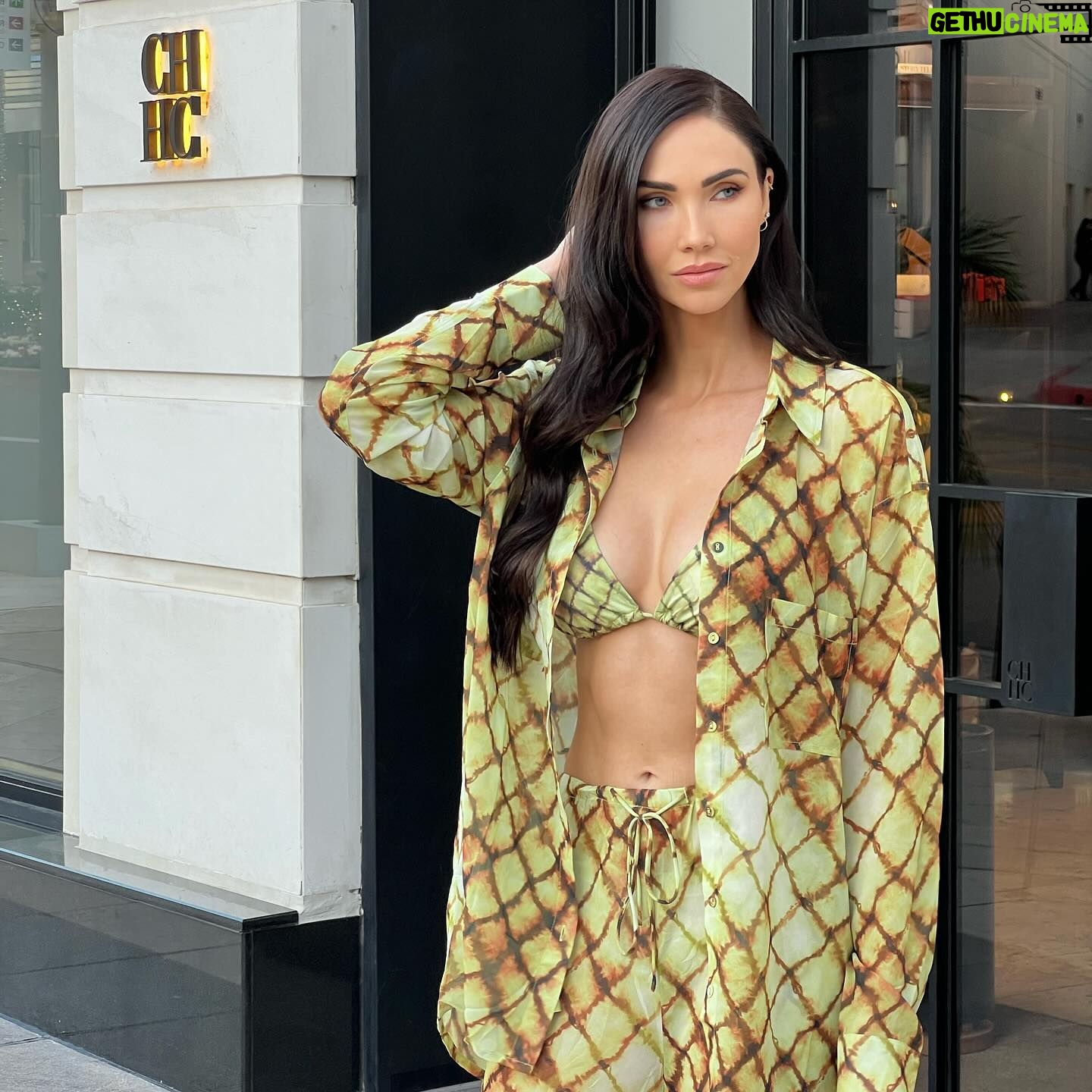 Jessica Green - 3 Likes - Omw to the shops to buy things I don’t need @jaggerandstone