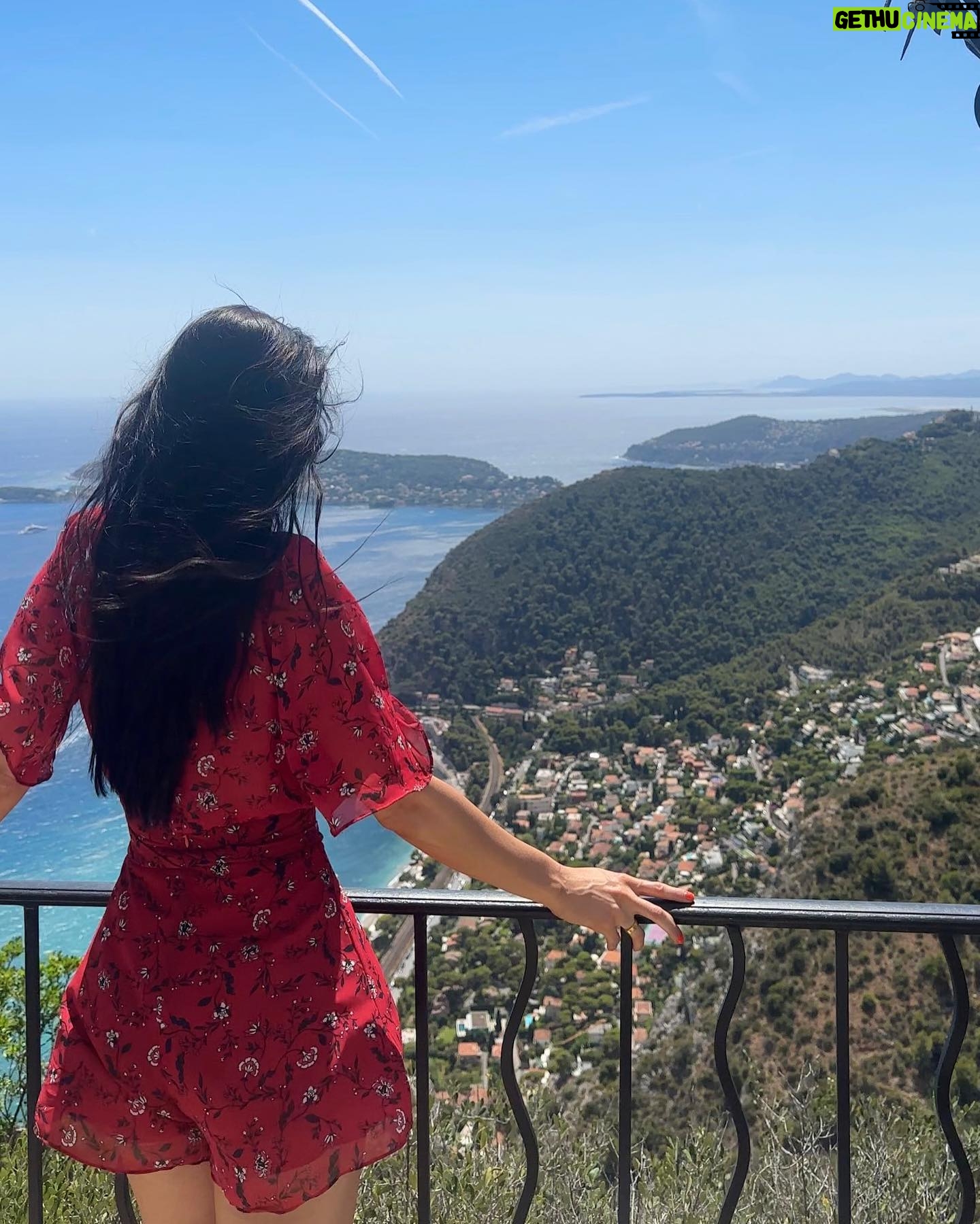 Jessica Green Instagram - The pursuit of happiness ❤️