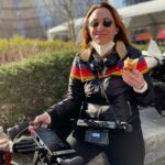 Jessica Harmon Instagram - First they let me direct a movie in NYC then they give me free hot dogs while we do it?? This is photographic evidence of the best moment of my life. It’s only down from here.. #howmanymonitorsdoesittake