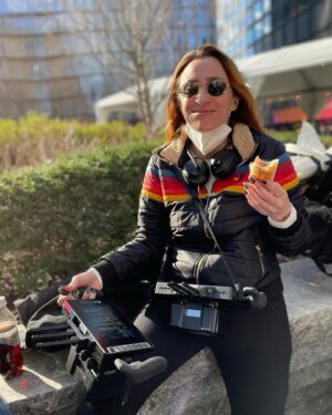 Jessica Harmon Instagram - First they let me direct a movie in NYC then they give me free hot dogs while we do it?? This is photographic evidence of the best moment of my life. It’s only down from here.. #howmanymonitorsdoesittake