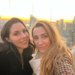 Jessica Harmon Instagram - My hook @e_mjane