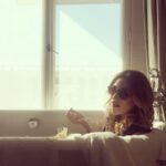 Jessica Harmon Instagram – Parisian tubs come with fries and fries come with mayonnaise. All was right in the world.

📸 @marieavgeropoulos