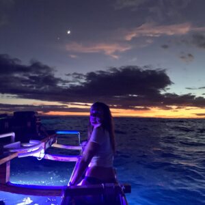Jessica Harmon Instagram - I’ve had enough, I’d like to go back now please.

#hawaii #nofilter #neverneverland