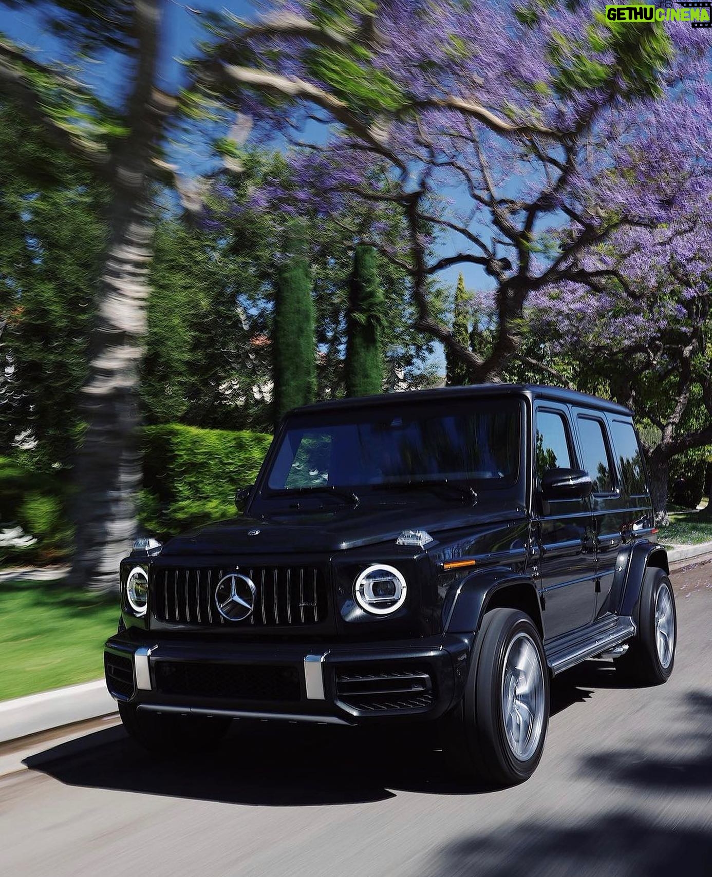 Jessica Hart Instagram - Always on the move 🙋🏼♀️ @mercedesbenzusa @mercedesamg