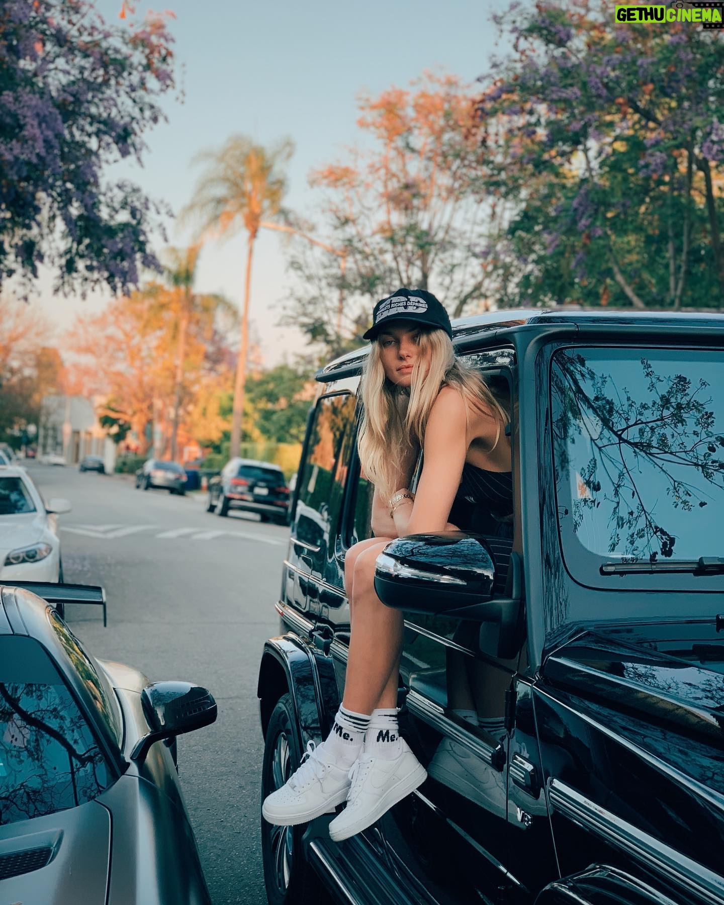 Jessica Hart Instagram - Gwagon Gwagon Gwagon Gwagon 🎶 @mercedesbenzusa x #mbambassador
