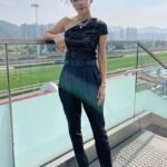 Jessica Hester Hsuan Instagram - An enjoyable day at work. #六福珠寶 #Lukfookjewellery #六福珠寶賽馬日 @RalphLauren #RLCollection