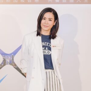 Jessica Hester Hsuan Instagram - It’s important to work hard and play hard, and part of ‘playing hard’ for me is to ‘eat’. Eating makes me happy. Eating good and delicious food makes me even happier! Totally enjoyed this delicious meal😍!

由古仔同米芝蓮星廚Barry Quek設計嘅DBS Treasures豐盛理財八寶盛宴，主菜三黃雞飯配花膠同埋乾撈叻沙海參鮑魚手工麵好食之外，side dish嘅麵包我忍唔到食左兩個😜

想有機會品嚐，可以於2023年7月3日至8月31日期間成為星展豐盛理財並符合指定要求的新客戶，除了可以享受豐富迎新獎賞外，亦有機會親身體驗這場由古天樂x Barry Quek聯手製作的「DBS Treasures豐盛理財八寶盛宴」星級餐饗體驗。

#DBSTreasures

受條款及細則約束，詳情瀏覽go.dbs.com/hk-tr-tc。