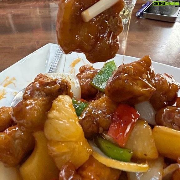 Jessica Hester Hsuan Instagram - Just when I need to lose some weight, I was taken to this restaurant for the first time. All I can say is every dish was irresistible and forget about losing weight for another day! 😍 Going back again for sure.