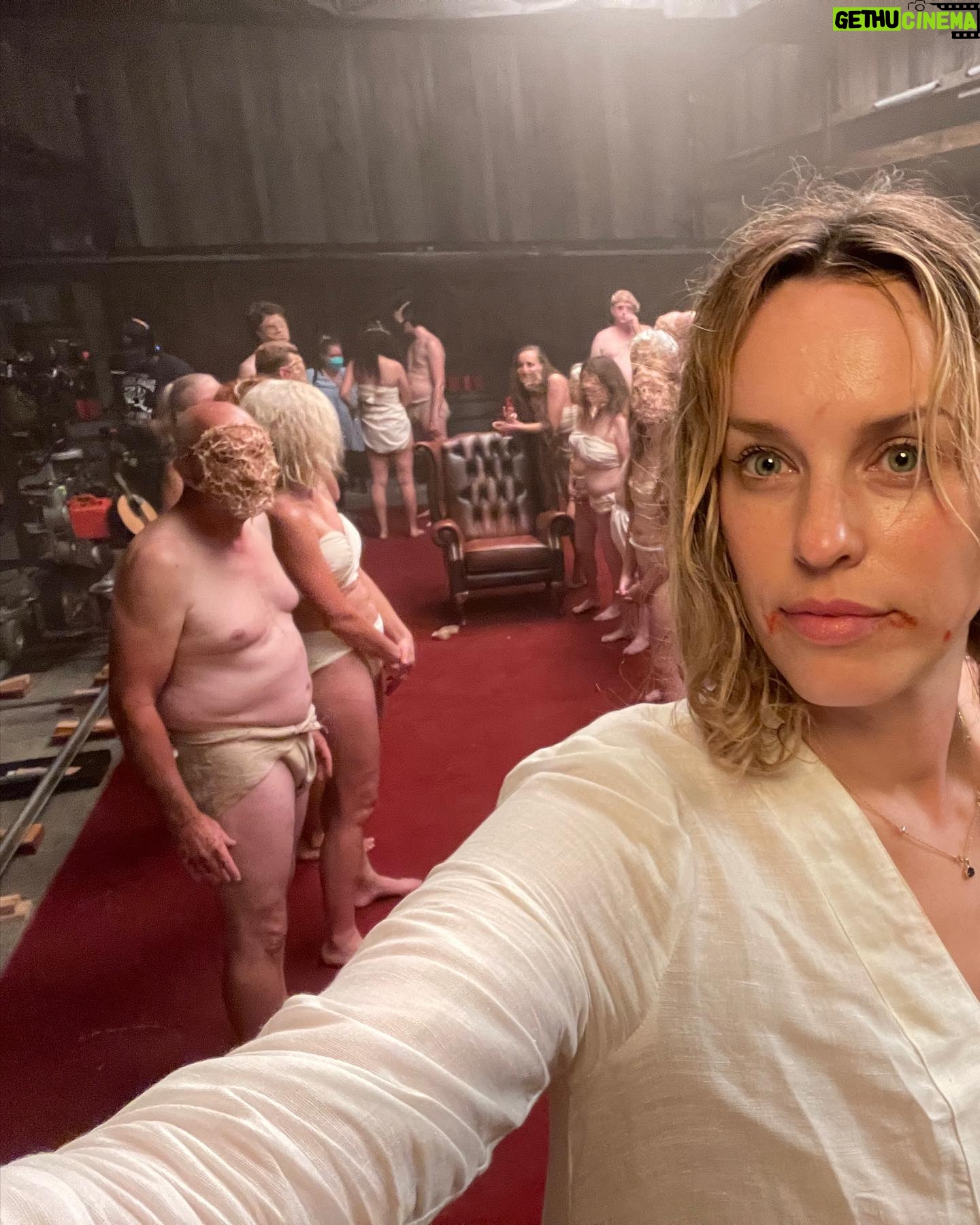 Jessica McNamee - 15K Likes - 2021. Mostly friends with a side of work and travel. The best kind of balance ⚖️ There was a lot of good amongst the chaos 🎉 wishing you all a happy new year! See you on the flip side x
