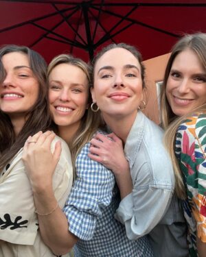 Jessica McNamee Instagram - 2021. Mostly friends with a side of work and travel. The best kind of balance ⚖️ There was a lot of good amongst the chaos 🎉 wishing you all a happy new year! See you on the flip side x