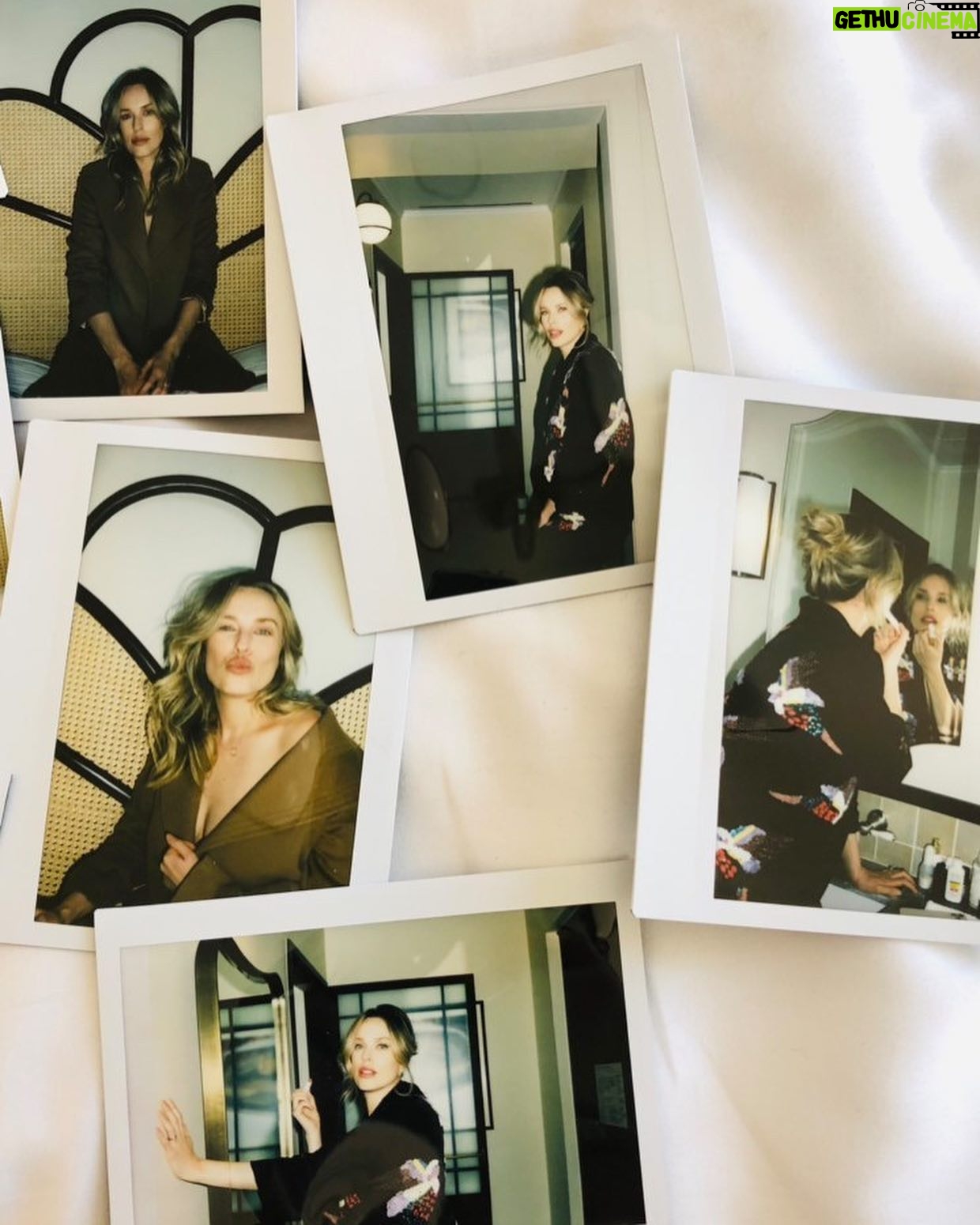 Jessica McNamee - 15K Likes - 2021. Mostly friends with a side of work and travel. The best kind of balance ⚖️ There was a lot of good amongst the chaos 🎉 wishing you all a happy new year! See you on the flip side x