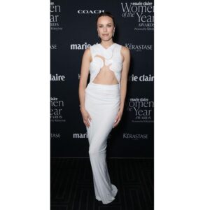 Jessica McNamee Instagram - Thank you @marieclaireau and @nickybriger for such a special evening celebrating the Women of the Year. I was unbelievably inspired by those nominated and honored on Wednesday evening and equally so by all of the wonderful women who were in the room that night. Women rule. Special mention to my hot dates @teagancroft and @jaydegee 👯‍♀️ 📸 Hanna Lassen
