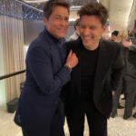 Jessica Parker Kennedy Instagram - Lovely lovely lovely evening celebrating @roblowe and @johnnylowe on their Father/Son @netflix show “Unstable”premiering March 30th. Thanks for letting me tag along @ronenrubinstein 🎬🍿 Makeup @makeupbymotoko Hair @tildebymatilde Necklace @vraiofficial