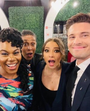 Jessica Parker Kennedy Instagram - Thanks to @ronenrubinstein for bringing me to the #EMAAwards! And thank you to @billnye for making all of my childhood dreams come true when I met you! Also please make sure to follow @gloriawalton who is the the CEO and president of @100isnow which is doing extraordinary environmental work. Solutions solutions solutions!  It was so wonderful to spend time with you and your partner. 😊

The evening honored @maggiembaird who said in part, “Plant based food is not the only solution to climate change but there is no solution without it. We have the privilege to choose what we eat for the people who are most affected by climate change who are the least responsible for it.”

Makeup by @makeupbymotoko 
Hair by @josephchase
Diamonds by @vraiofficial 

@green4ema