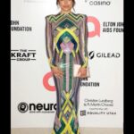 Jessica Parker Kennedy Instagram - Oscar weekend! Thank you for having me @EltonJohn and @EJAF ❤️ Styling by @LisaCStyles Custom Dress by @MichaelCostello Bag by @TylerEllisOfficial Jewels by @RavenFineJewelers and @DangeloJoyeria Makeup by @Grace_Phillips Hair by @GuiniusHair