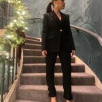 Jessica Parker Kennedy Instagram - Thank you to @MetMuseum for hosting #PercyJackson and thank you to @Versace for this insane suit 🐍 @PercySeries premieres tomorrow Dec 20th on @DisneyPlus ⚡️ Styled by @highheelprncess