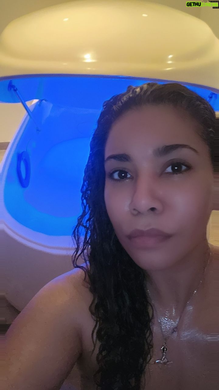 Jessica Pimentel Instagram - This is not real. It's just a dream. Please wake up. Best done in darkness with no clothes and no sound. #weallfloatdownhere #sensorydeprivation
