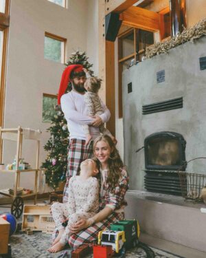 Jessica Sipos Instagram - Christmas Day magic 🎄✨