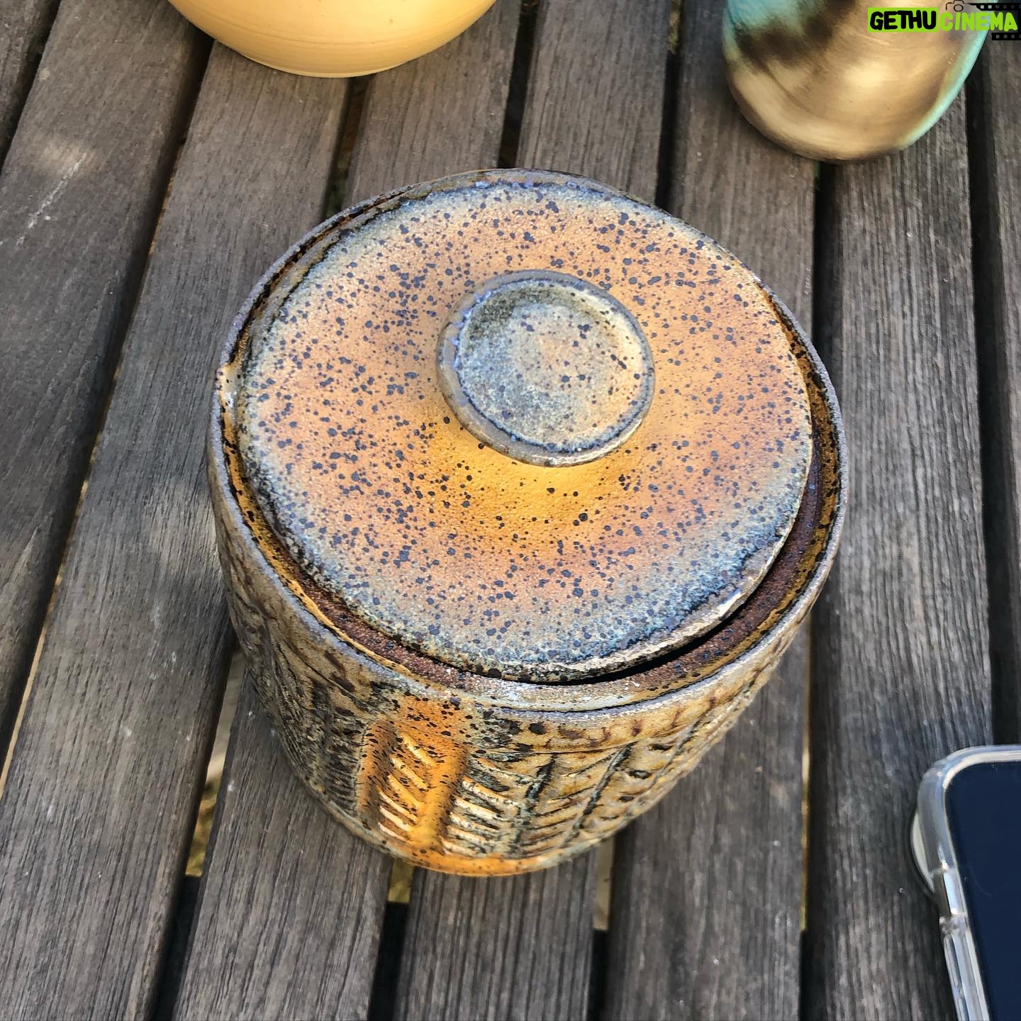 Jessica Stroup Instagram - Friends! Did you know I pot? ...Here are some shots from the @kowalskipottery soda firing workshop I took this weekend. Thankful for the inspiration and creativity of everyone involved. #sodafiring #gooddirtla #willowstongue #sethrogenweshouldbefriends