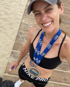 Jessica Stroup Instagram - I just wanted to prove to myself I could finish a 15k and feel good. 2nd place and I’m feeling reeeeeal good. Whoo happy 4th, pass me a mimosa! #starsandstripes #genuinelyshocked