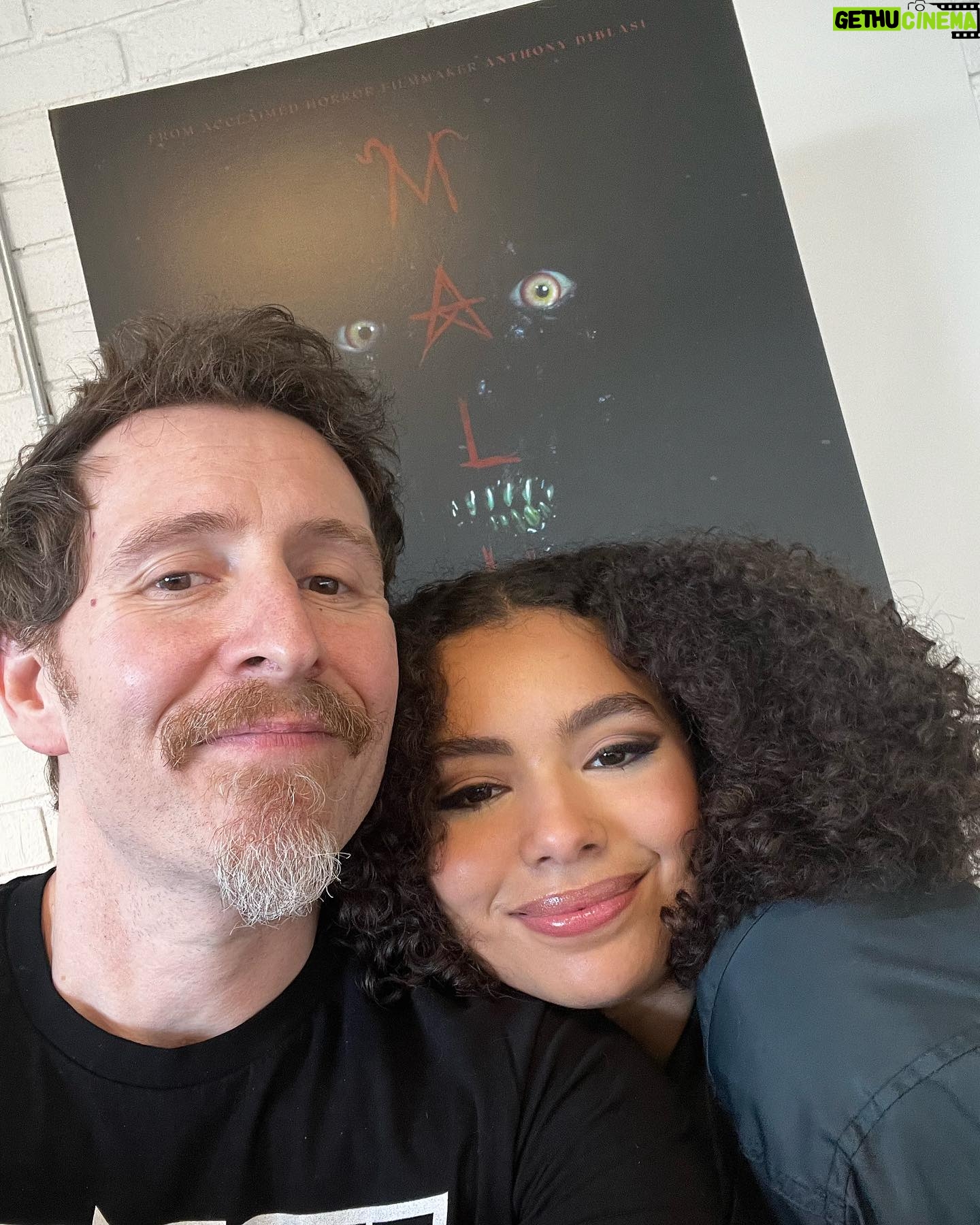 Jessica Sula Instagram - Sneak into a theatre near you ! #malummovie 🖤