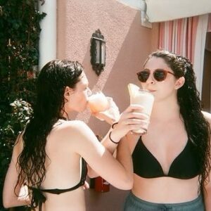 Jessica Sula Instagram - @spyriley took some sweet gems of the birthday hang. Love you 💗💗
