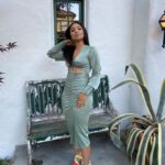 Jessica Sula Instagram - What I really love is the chalk underneath the bench. It pulls it all together. Thank you @tiffdoeshair, @laurencatherinebeauty and @madisonguest for making me feel like a put together lady. #readysetpanic @paniconprime 🧜🏽‍♀️🧜‍♂️🧜🏽‍♀️