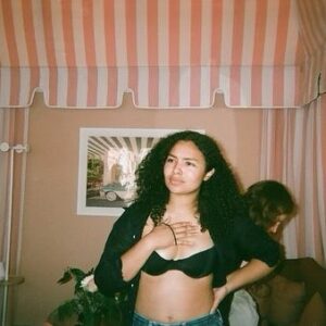 Jessica Sula Instagram - @spyriley took some sweet gems of the birthday hang. Love you 💗💗