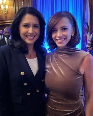 Jessica Sutta Instagram - I got the opportunity to meet @tulsigabbard this evening for her book release hosted by @perk_group All I have to say is this woman is a true leader and she captivated the entire room with her fearless voice & thoughtful vision to help heal the United States of America. We also discussed v-injury and she acknowledges the severity of this issue, and thanked me for speaking out. She actually made me tear up bc hearing that from her meant so much to me. It’s a relief to know we have such a strong ally in this never ending battle that deals with an issue no one wants to look at. I suppose it’s a topic only for the brave ones. ⚔️ 🔥🇺🇸 Go out and get her book! 🙏🏻❤️🇺🇸