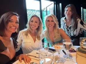 Jessica Sutta Instagram - Tonight I attended a beautiful all female event for @papermagazine at @mrchow in Beverly Hills hosted by the gorgeous @jessicahall Thank you so much for having me. I was blown away by the beauty, kindness & intelligence all the women encompassed at that stunning dinner table. Jess you truly know how to pick them. Love you! ❤️ Make up-  @behnaz.golchin