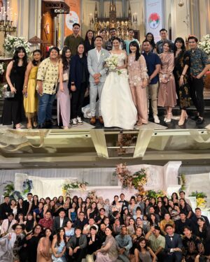 Jessica Veranda Tanumihardja Instagram - Selamat menempuh hidup baru @shanju yang sudah seperti adikku, segala hiruk pikuk persiapan menuju hari special mu akhirnya sudah bisa dilalui dengan indah yah, hihih

Ikut terharu & bahagia liat kalian berdua🥹🥹

Seiring berjalanannya waktu Semoga kamu & @jonatanchristieofficial terus saling melengkapi dan terus saling mengasihi sampai tua nanti, God Bless💙
#JOinedwithSHAN