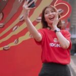 Jessica Veranda Tanumihardja Instagram - Ini dia kegiatan” yang aku lakuin di Kapal Api Group Indonesia Open 2023. Selalu menjadi pengalaman yang special bisa menyaksikan pertandingan badminton dan mendukung team Indonesia secara langsung, euphoria nya beda banget💙 Yuk #SerukanSemangatmu untuk team Indonesia 🇮🇩 @kapalapi_id 🎥: @nockyezra23