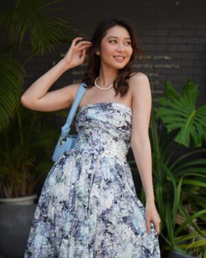 Jessica Veranda Tanumihardja Instagram - Kemarin syuting di ujung Utara Jepang ( Wakkanai ), lalu world premier di ujung Selatan Jepang ( Okinawa ), luar biasa memang rencana Tuhan, gak bisa di tebak yah kak @nikita.rosalini 💙