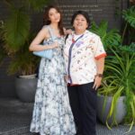 Jessica Veranda Tanumihardja Instagram - Kemarin syuting di ujung Utara Jepang ( Wakkanai ), lalu world premier di ujung Selatan Jepang ( Okinawa ), luar biasa memang rencana Tuhan, gak bisa di tebak yah kak @nikita.rosalini 💙