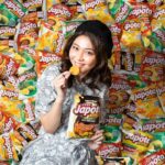 Jessica Veranda Tanumihardja Instagram – Gak kerasa yah kita sudah di penghujung tahun 2023, disini aku mau bilang terima kasih sama @japotaid karna sudah menemani hari-hariku di tahun ini! Super seru, dan pastinya bikin tahun ini lebih berwarna! 

Dan ini adalah Japota ku untuk merayakan akhir tahun ini dan sebagai teman pembuka tahun yang baru nanti!

#Japota  #EnaknyaGakCukupSatu 
.
.
.
📸: @temaeproductions