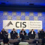 Jessica Versteeg Instagram - Team @paragoncoin sitting in on all the panels 🧠