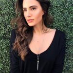 Jessica Versteeg Instagram – One of my best girlfriends @_kaitlynstuart_ started this beautiful necklace line @doublebankbrand inspired by her own #thoroughbreds 🐎 and she makes them in southern CA with love ❤️ I am obsessed 🙌🏼 #girlboss