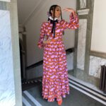 Jessica Williams Instagram - Another Fantastic Beasts Press Day! 💕 Makeup: @official_maria_asadi Hair: @jamescatalanohair Styling: @sarahslutsky Styling Assistant: @carlee___ My fabulous assistant: @breabrea_ Dress: @ladoublej True size 11 Shoes: @charlottestoneshoes I feel like it’s always important to point out that I look GLAM in this photo BUT it took a lot of talented people to make it happen. Hair and makeup took like two hours and and were done by two fabulous geniuses. And my stylist grinded her little booty off to pull me these fabulous looks that worked for me and my body type. To look like this takes a lot of work and I do NOT Look like this is my day to day. Also for full transparency, I’m probably a US women’s size 12! That being said, I adore this look and would love for y’all to Swipe to the end to see some of my favorite fellas!!