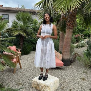 Jessica Williams Instagram - Bringing MAJOR SUPREME Auntie energy in @ceciliebahnsen for the @variety Supporting Actors Roundtable! 
Makeup// @cherishbrookehill 
Hair// @milesjeffrieshair 
Stylist// @sarahslutsky 
Dress// @ceciliebahnsen 
Sunglasses// @fashionbrandcompany 
Shoes// @reformation