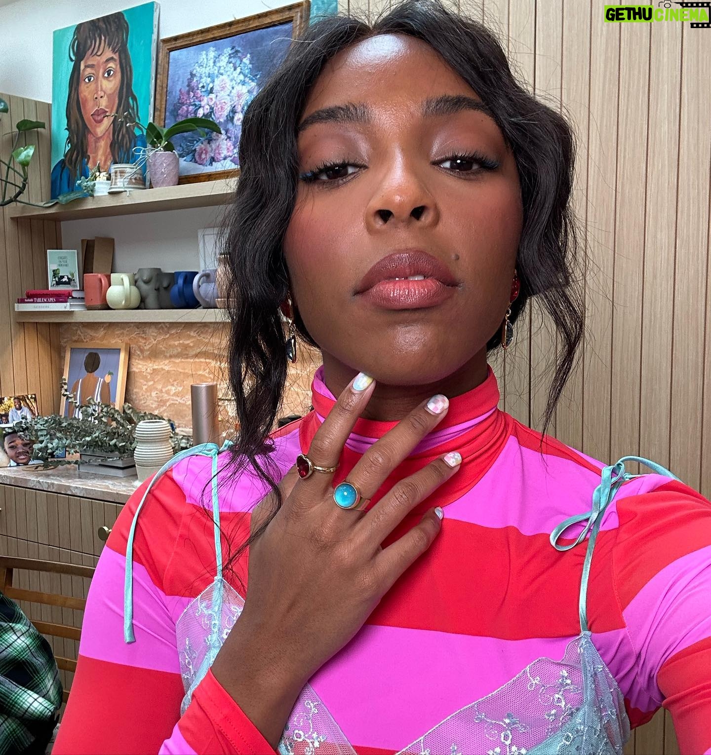 Jessica Williams Instagram - Playful & Fun & Stuff to promote SHRINKING out now on @appletvplus !!!!! Dress & Shirt// @cynthiarowley Jewels & MOODRING (!!)// @mondomondo Size 11 Shoes// @loefflerrandall Stylist// @sarahslutsky Makeup// @cherishbrookehill Hair// @alexander_armand